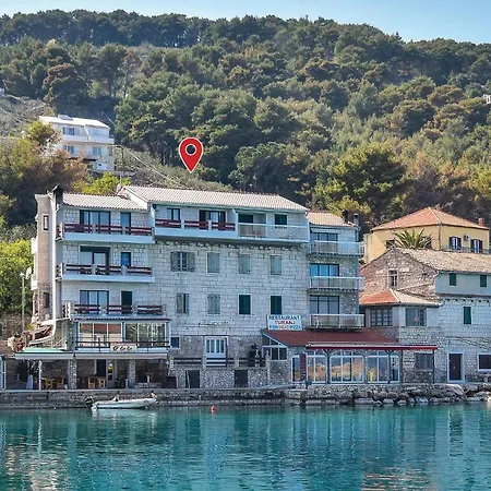 Apartamento Two-bedroom In Stomorska