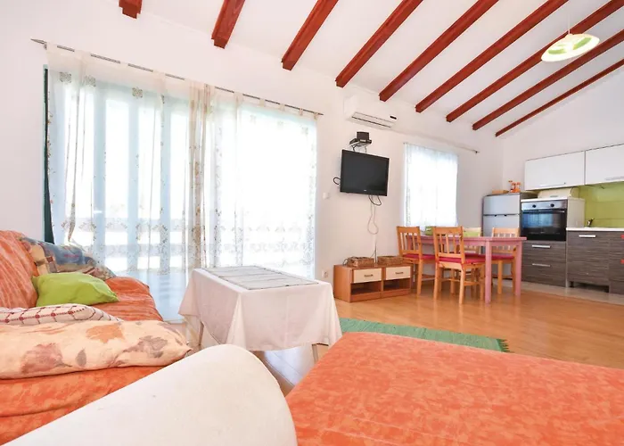 Two-bedroom In * Stomorska